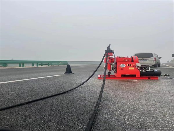 海港马路路基路面开裂下沉注浆加固灌浆